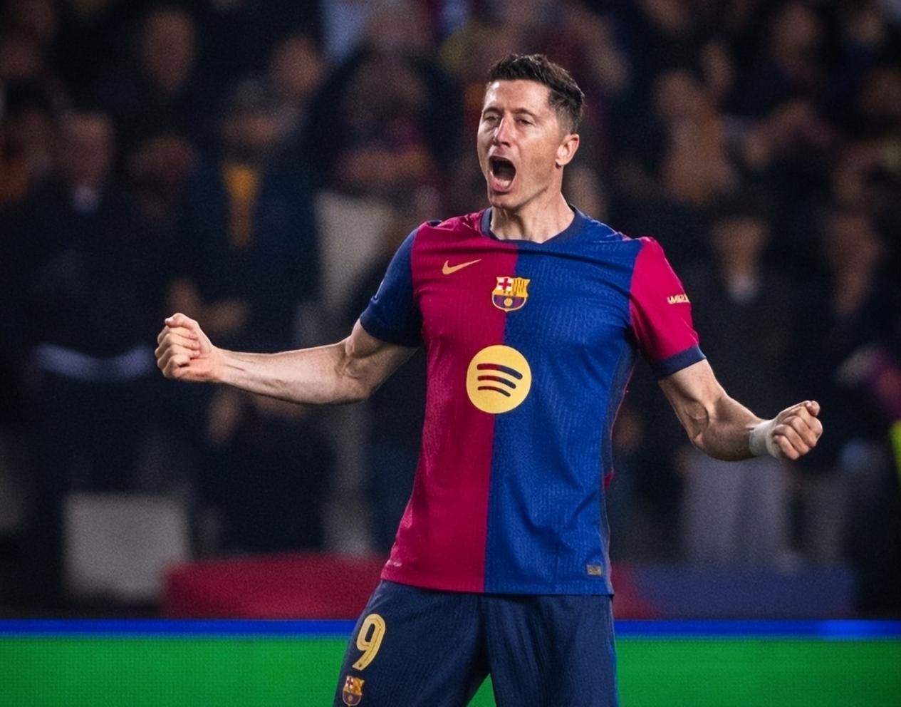 关于莱万多夫斯基重要时刻锐不可当，法国队带队取胜！赢得满堂喝彩的信息