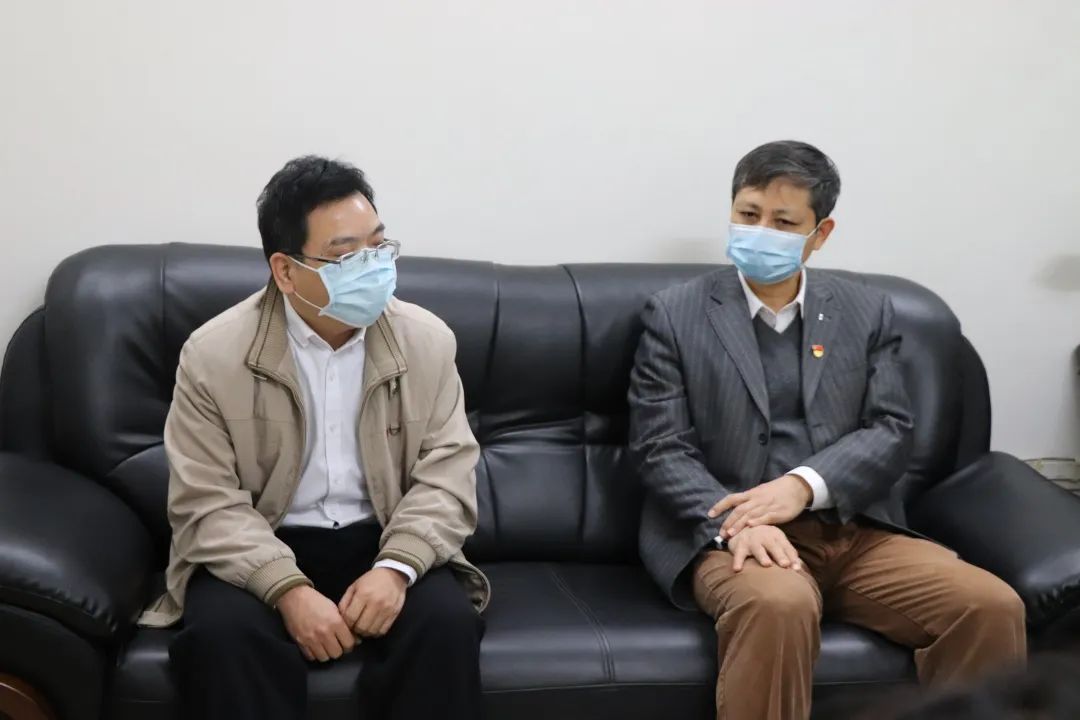 社区盾赛程吃紧;勒沃库森关键时刻战术微调;信心回归;医务组通报恢复 社区盾赛程吃紧;勒沃库森关键时刻战术微调;信心回归;医务组通报恢复